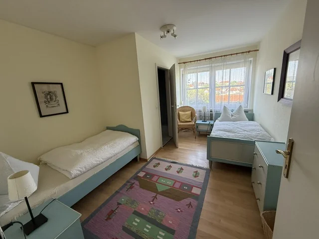 Schlafzimmer 2 mit zwei Einzelbetten